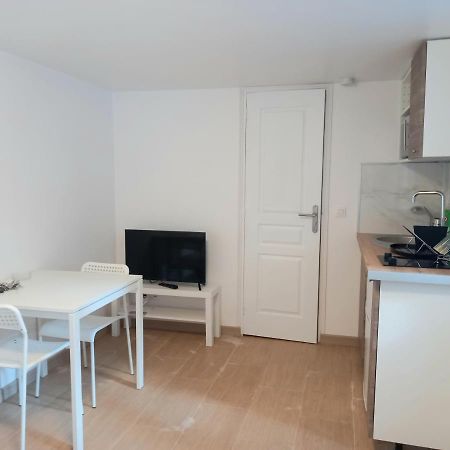 Super Appartement Au Centre Ville De Rosny Sous Bois Exterior photo