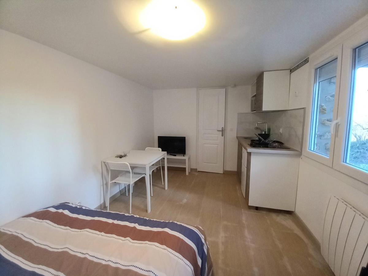 Super Appartement Au Centre Ville De Rosny Sous Bois Exterior photo